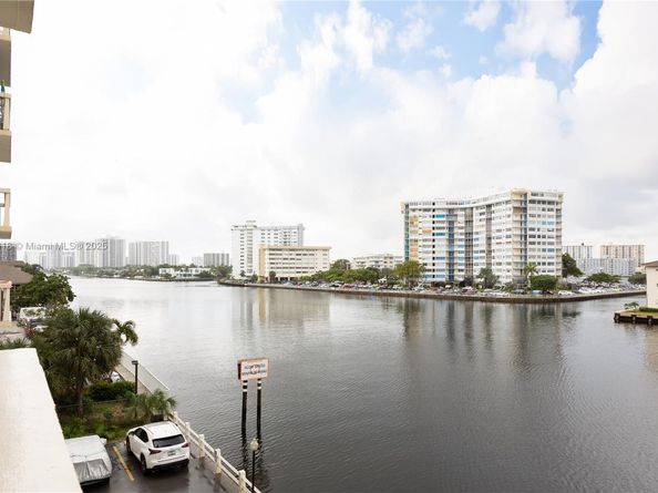 1817 S Ocean Dr 320, Hallandale Beach FL 33009