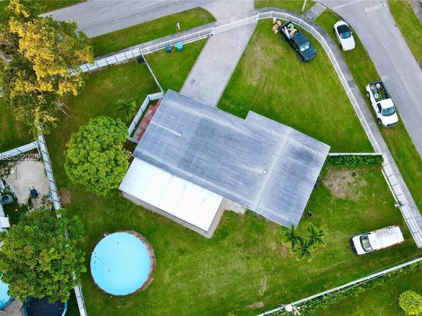 27000 SW 145th Ave, Homestead FL 33032