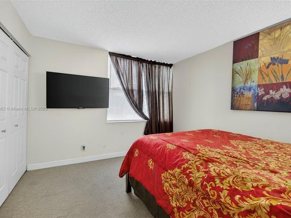 3821 Environ Blvd 411, Lauderhill FL 33319