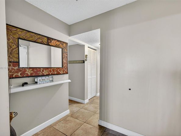 3821 Environ Blvd 411, Lauderhill FL 33319
