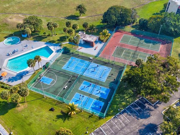 3821 Environ Blvd 411, Lauderhill FL 33319