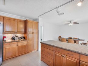 9602 NW 8th Cir, Plantation FL 33324