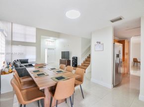 9602 NW 8th Cir, Plantation FL 33324