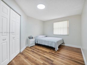 9602 NW 8th Cir, Plantation FL 33324
