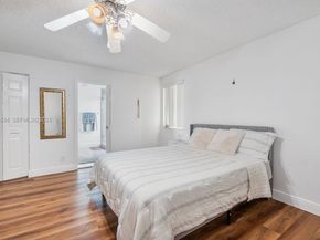 9602 NW 8th Cir, Plantation FL 33324