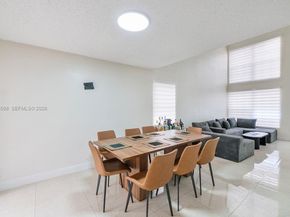 9602 NW 8th Cir, Plantation FL 33324