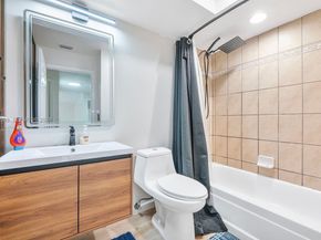 9602 NW 8th Cir, Plantation FL 33324