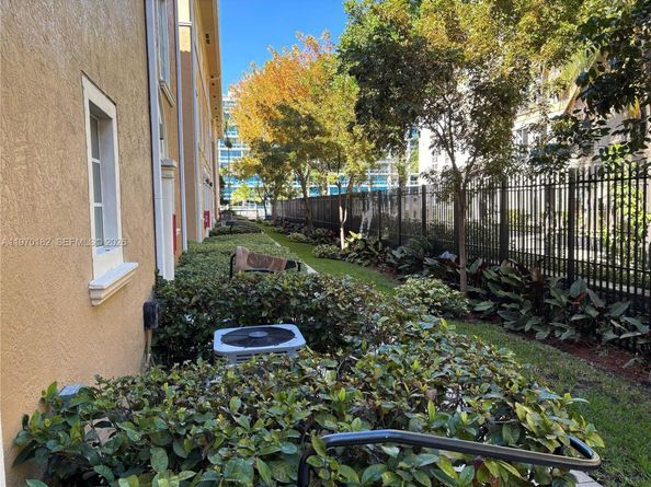 2981 NE 185th St 1802, Aventura FL 33180