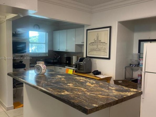 8821 W Flagler St 108, Miami FL 33174