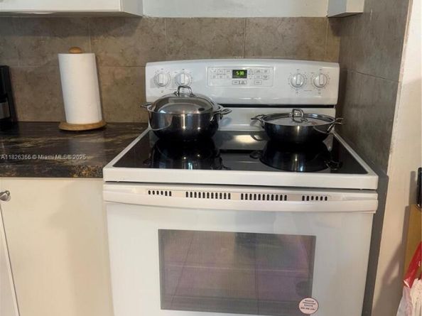8821 W Flagler St 108, Miami FL 33174