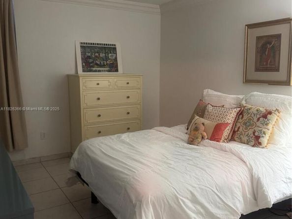 8821 W Flagler St 108, Miami FL 33174