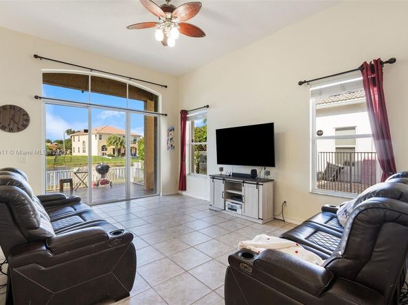 13119 SW 29th St, Miramar FL 33027