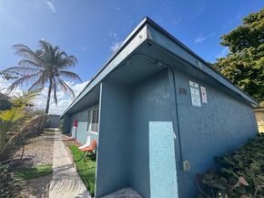 805 S H St, Lake Worth FL 33460