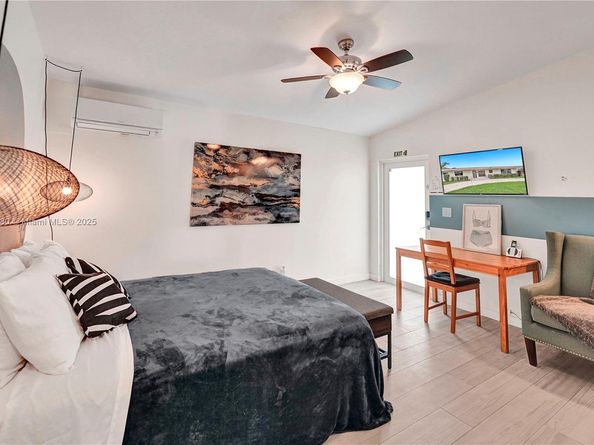 1704 Rodman St, Hollywood FL 33020