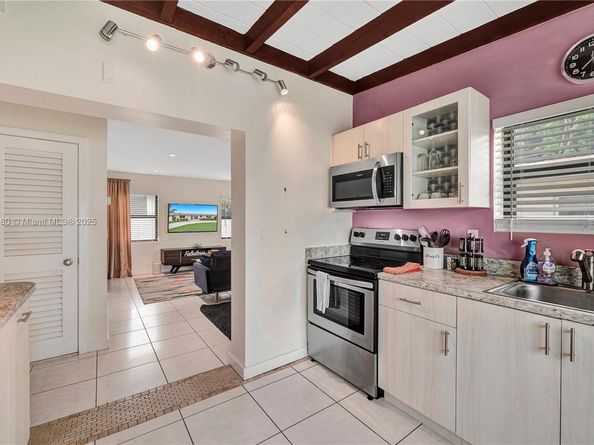 1704 Rodman St, Hollywood FL 33020