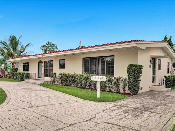 1704 Rodman St, Hollywood FL 33020