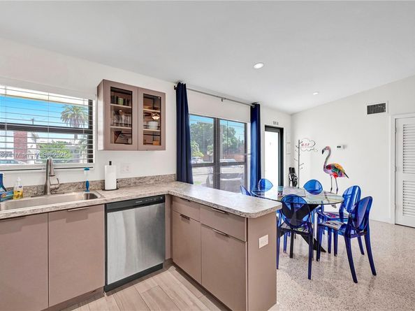 1704 Rodman St, Hollywood FL 33020