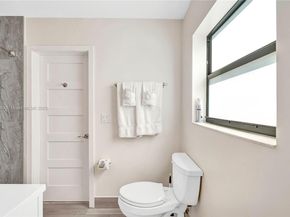 1704 Rodman St, Hollywood FL 33020