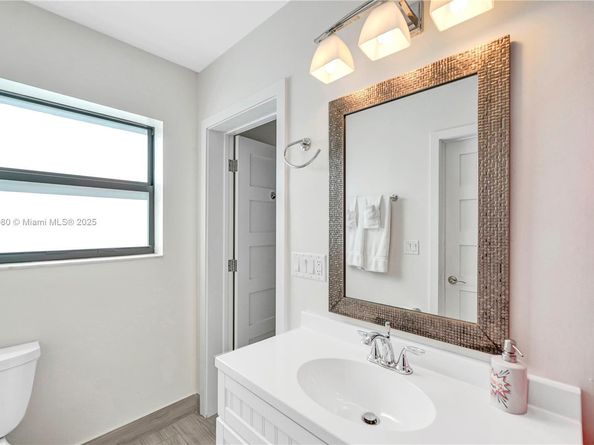 1704 Rodman St, Hollywood FL 33020