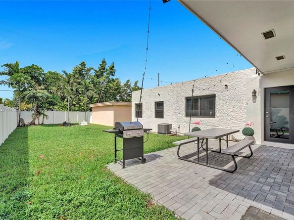 1704 Rodman St, Hollywood FL 33020