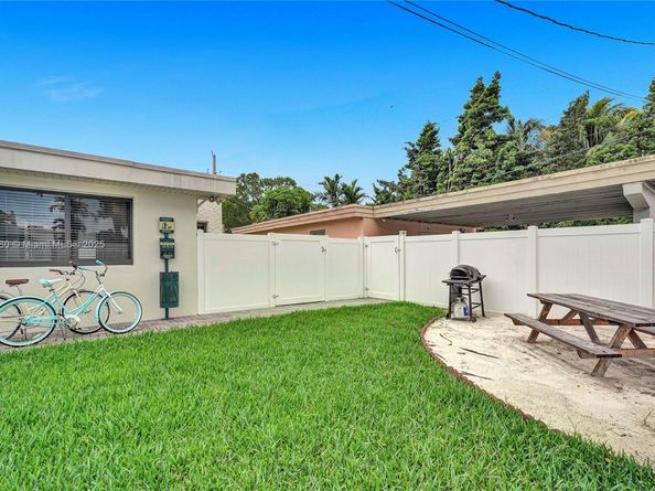 1704 Rodman St, Hollywood FL 33020