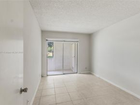 251 SW 132 way 114H, Pembroke Pines FL 33027