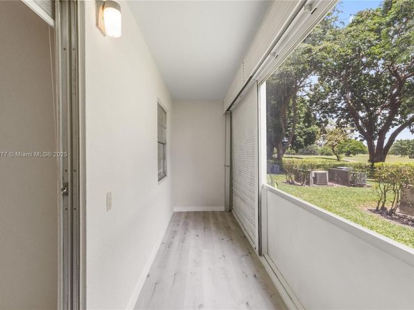 251 SW 132 way 114H, Pembroke Pines FL 33027