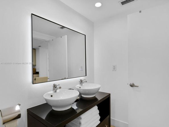 2301 Collins Ave 1631, Miami Beach FL 33139