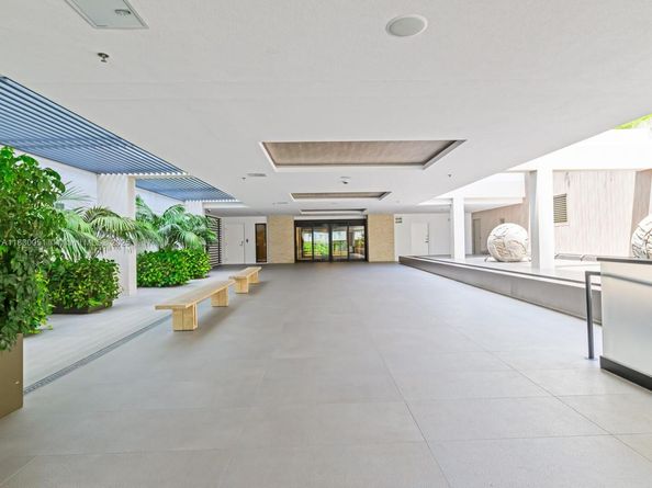 2301 Collins Ave 1631, Miami Beach FL 33139