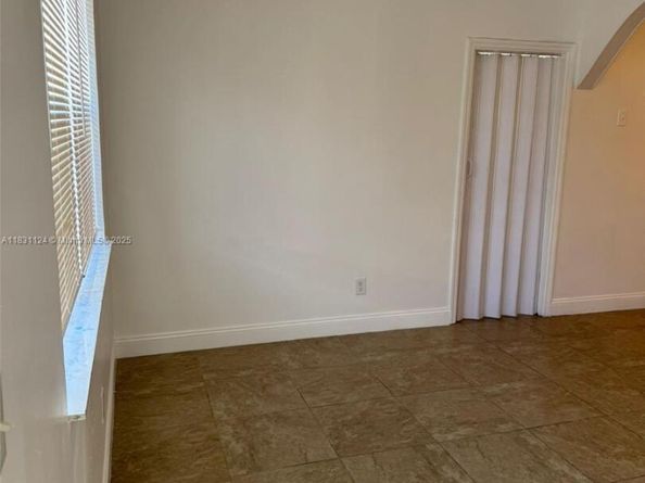 630 NW 15th Ter, Fort Lauderdale FL 33311