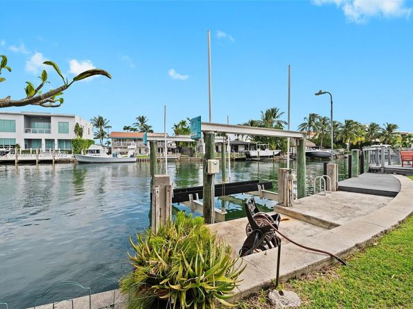 2015 NE 120th Rd, North Miami FL 33181