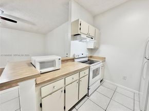 9411 S Belfort Cir 208, Tamarac FL 33321