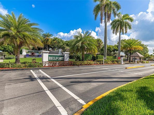 9411 S Belfort Cir 208, Tamarac FL 33321