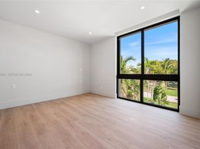 5854 SW 30th St, Miami FL 33155