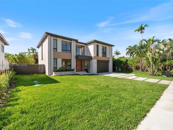 5854 SW 30th St, Miami FL 33155