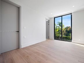 5854 SW 30th St, Miami FL 33155