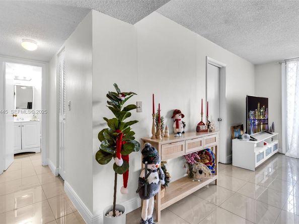 14180 SW 84th St 205G, Miami FL 33183