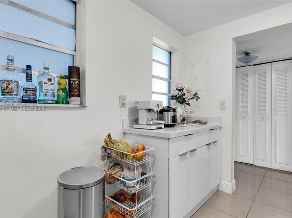 14180 SW 84th St 205G, Miami FL 33183