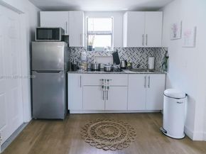 1068 NW 5th St, Miami FL 33128