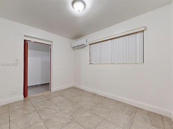 18502 NW 23rd Ct, Miami Gardens FL 33056