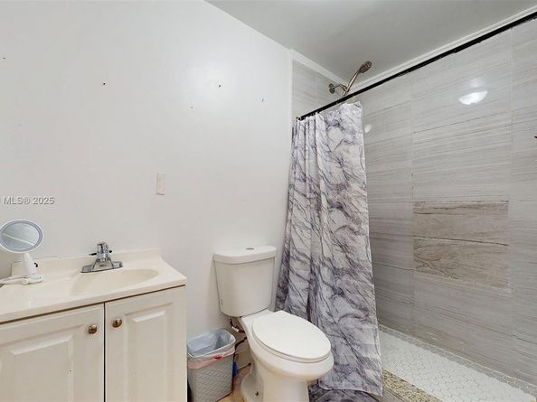 18502 NW 23rd Ct, Miami Gardens FL 33056