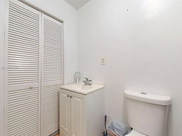 18502 NW 23rd Ct, Miami Gardens FL 33056