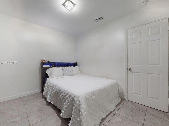 18502 NW 23rd Ct, Miami Gardens FL 33056