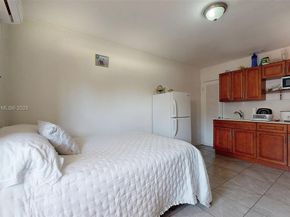 18502 NW 23rd Ct, Miami Gardens FL 33056