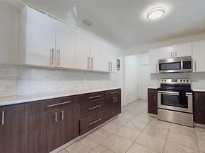 18502 NW 23rd Ct, Miami Gardens FL 33056