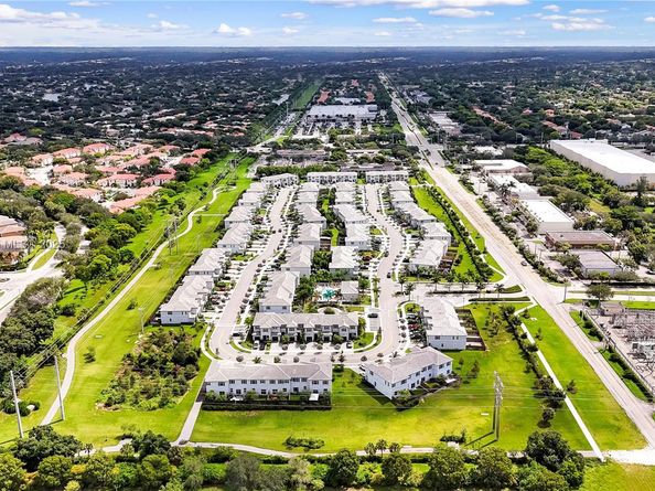 11968 NW 46th St, Coral Springs FL 33076