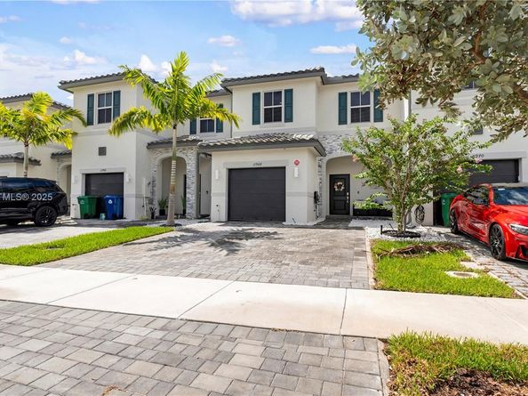 11968 NW 46th St, Coral Springs FL 33076