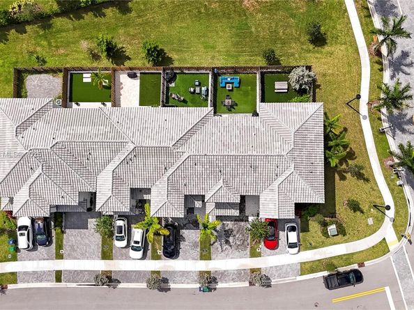 11968 NW 46th St, Coral Springs FL 33076