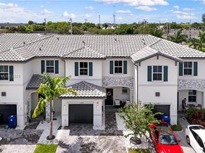 11968 NW 46th St, Coral Springs FL 33076