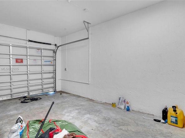 11968 NW 46th St, Coral Springs FL 33076